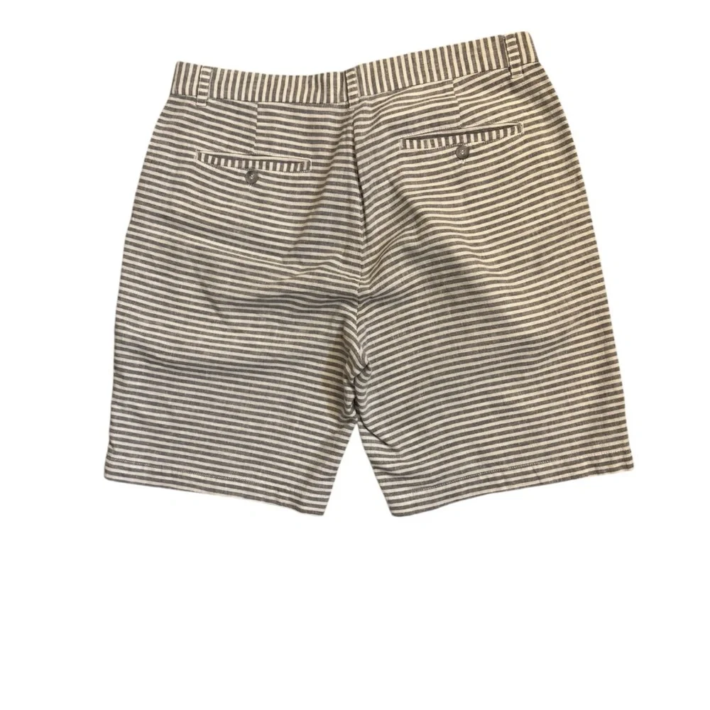 Tahari Stripe Shorts Size 34 Gray White Linen Cotton Seersucker